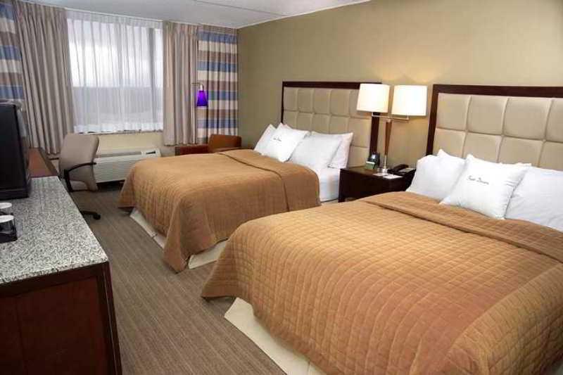 Doubletree By Hilton St. Louis At Westport Ξενοδοχείο Maryland Heights Δωμάτιο φωτογραφία