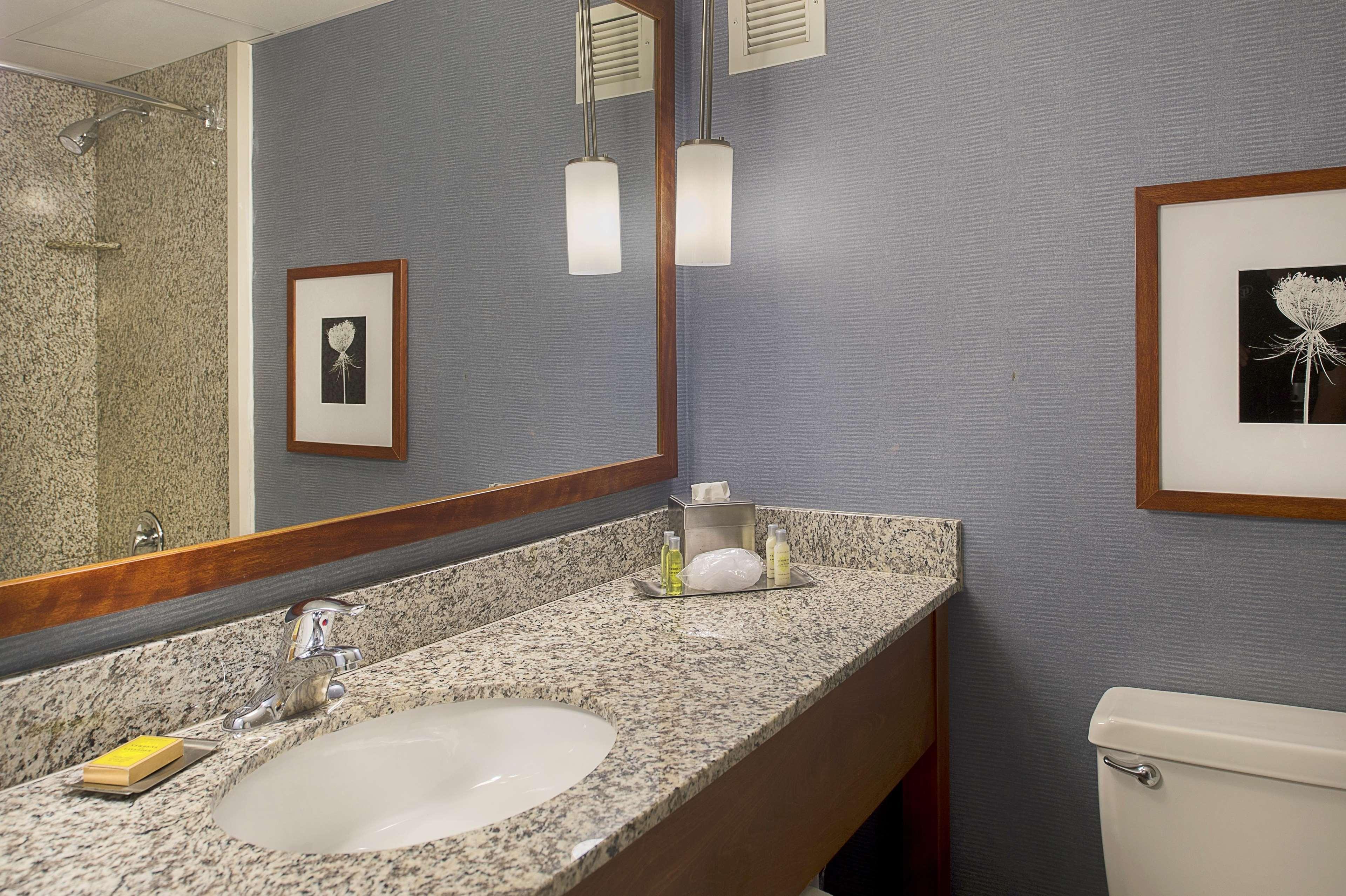 Doubletree By Hilton St. Louis At Westport Ξενοδοχείο Maryland Heights Εξωτερικό φωτογραφία