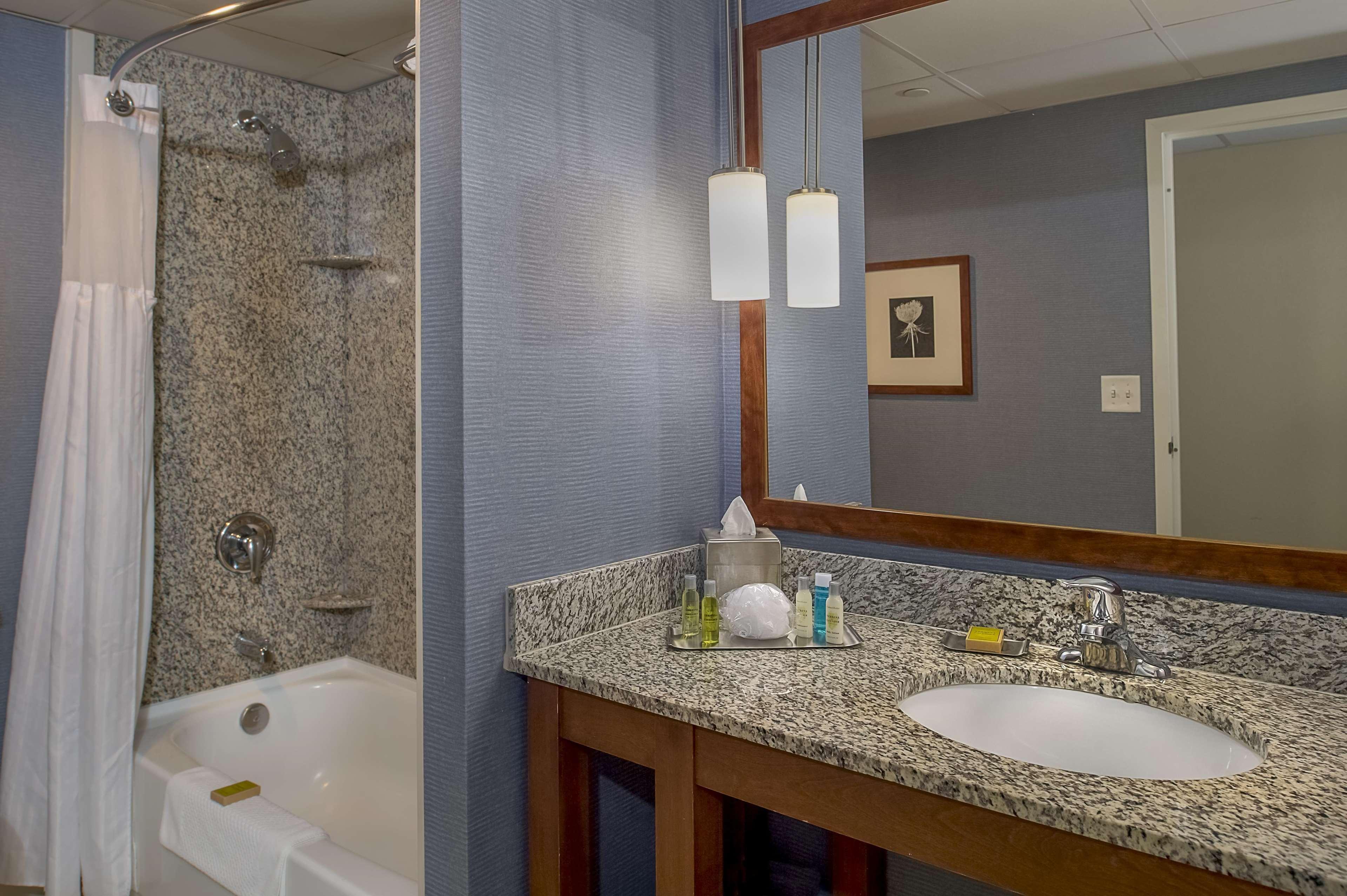 Doubletree By Hilton St. Louis At Westport Ξενοδοχείο Maryland Heights Εξωτερικό φωτογραφία